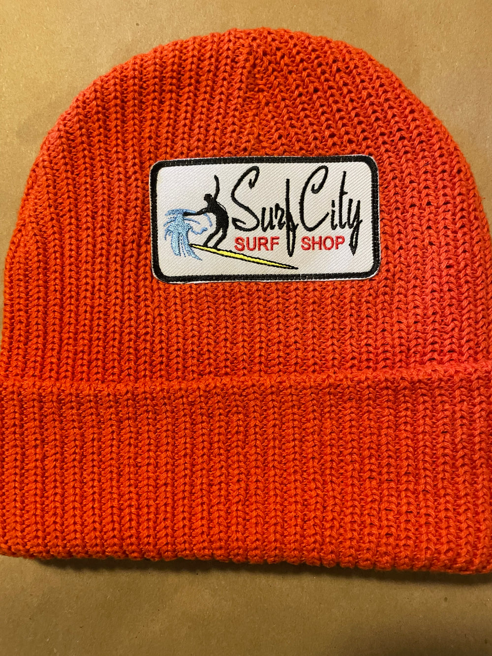 Orange Momo Beanie "Surf City"/ 1 patch