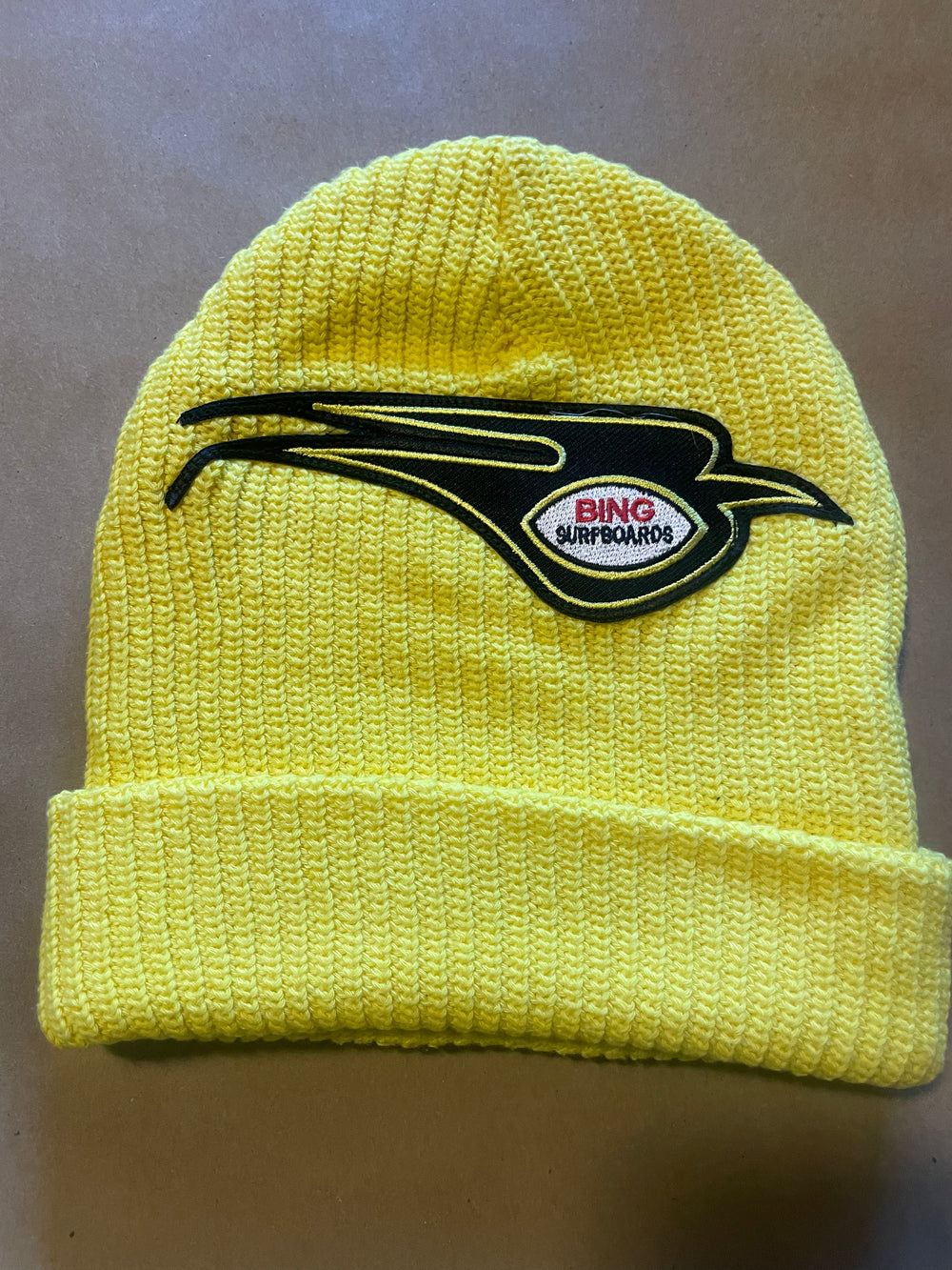 Yellow Momo Beanie "Bing Surfboards"/ 1 patch