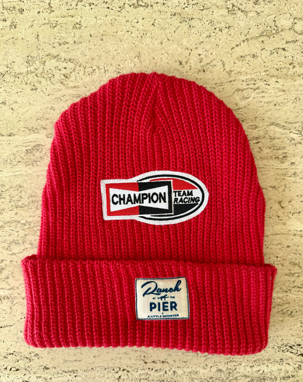 Red Momo Beanie "Champion Team Racing"/ 1 patch