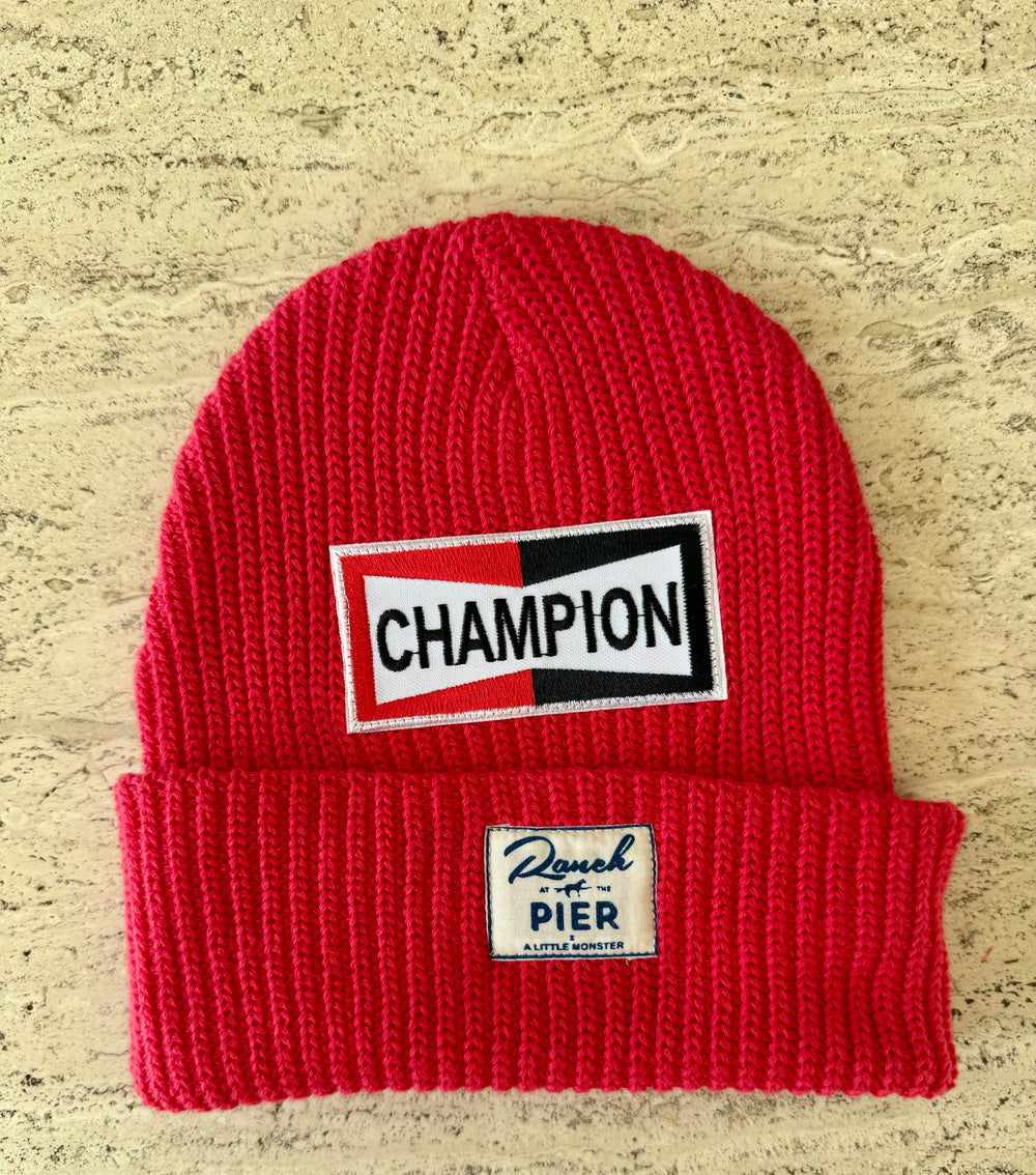 Red Momo Beanie "Champion"/ 1 patch