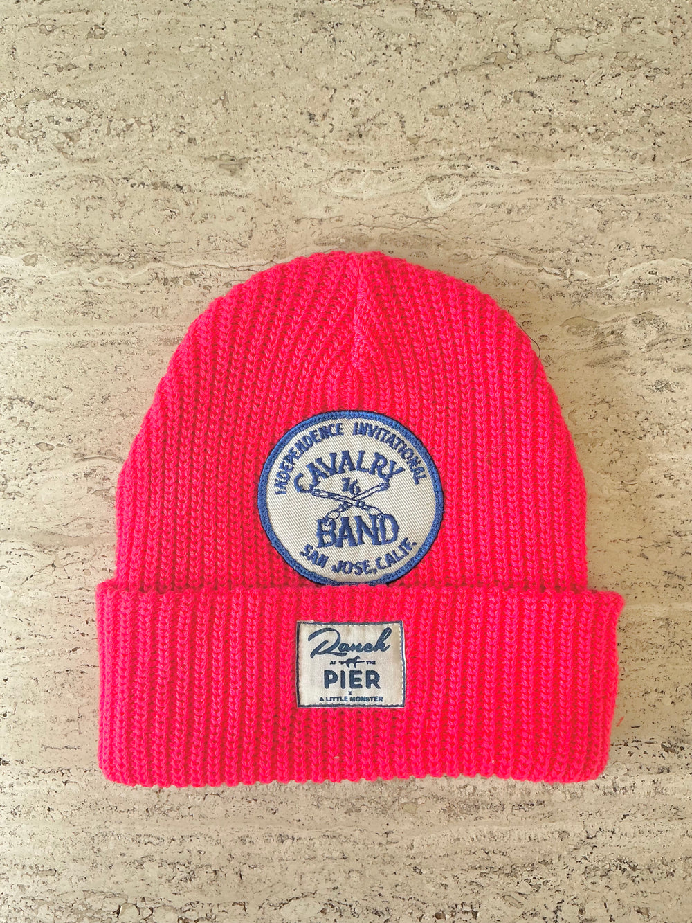 Red Momo Beanie "Cavalary Band"/ 1 patch