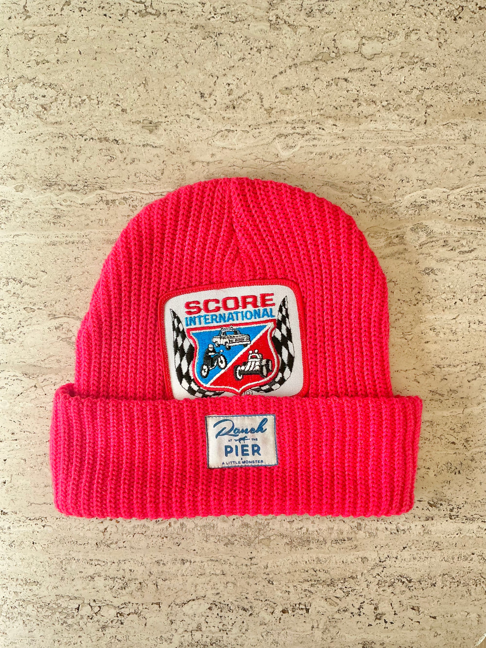 Red Momo Beanie "Score"/ 1 patch