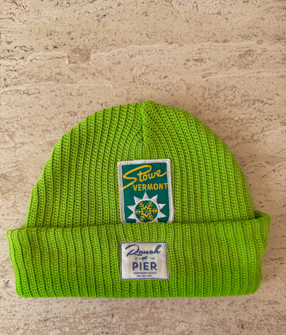 Green Momo Beanie "Stowe Vermont"/ 1 patch