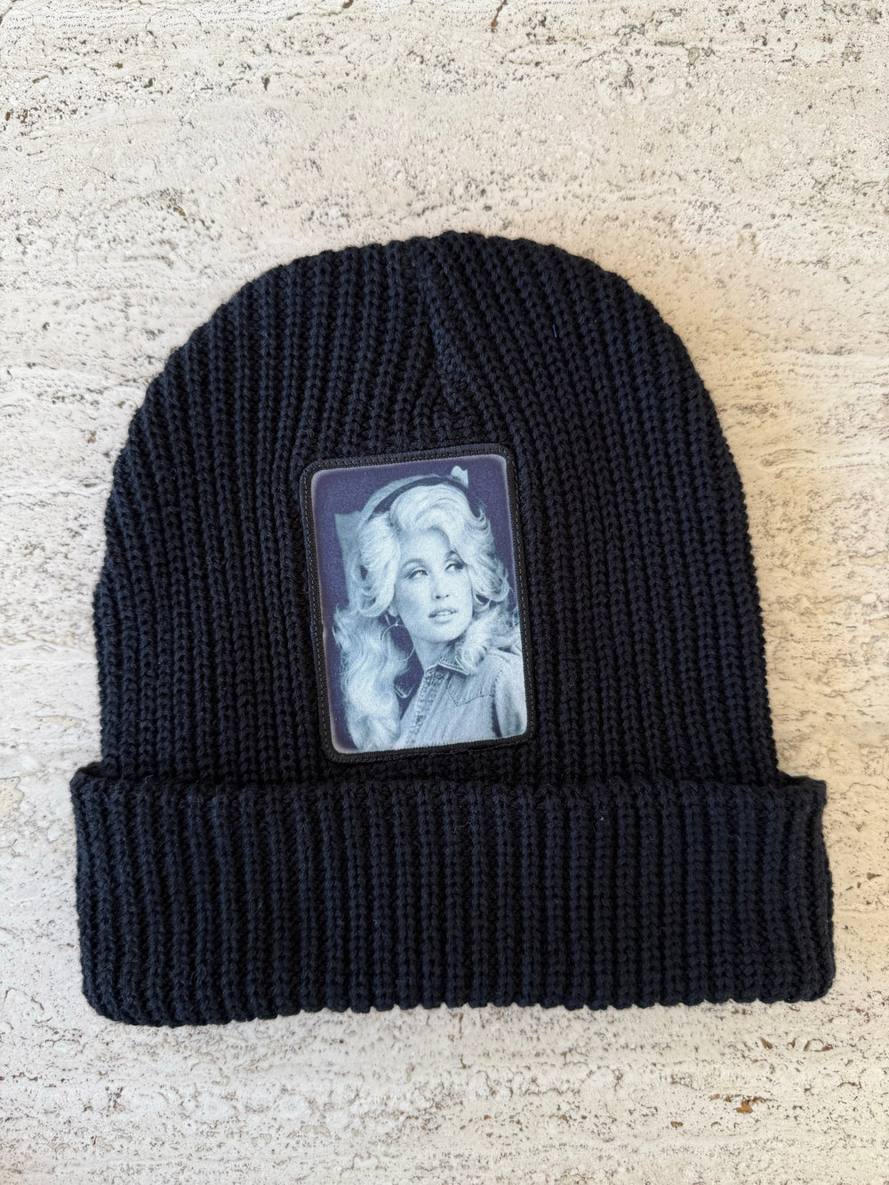 Black Momo Beanie "Dolly Parton"/ 1 patch