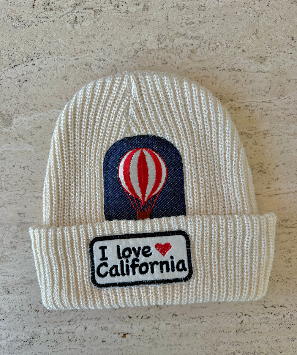 White Momo Beanie "I Love California"/  1 patch