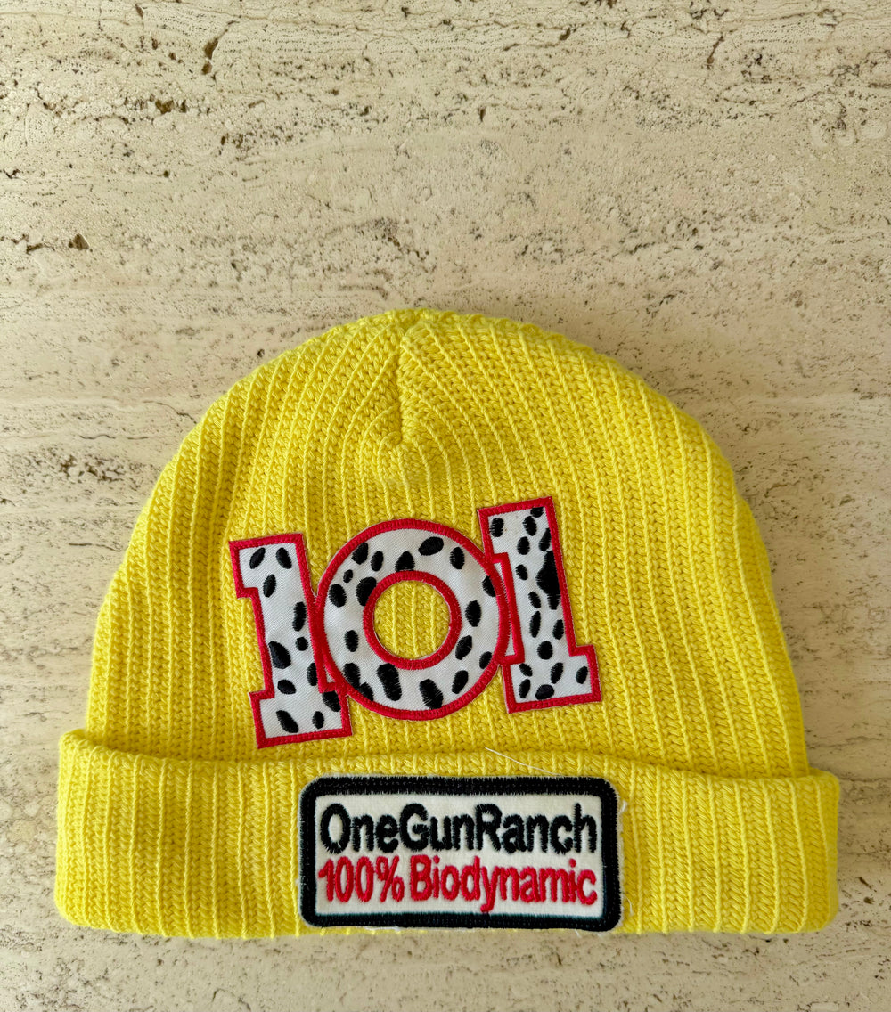 Yellow Momo Beanie "101 "/ 2 patches