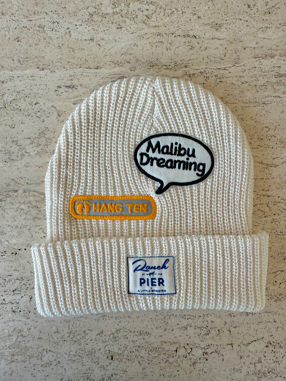 White Momo Beanie "Malibu Dreaming Hang Ten (yellow)"/  2 patches