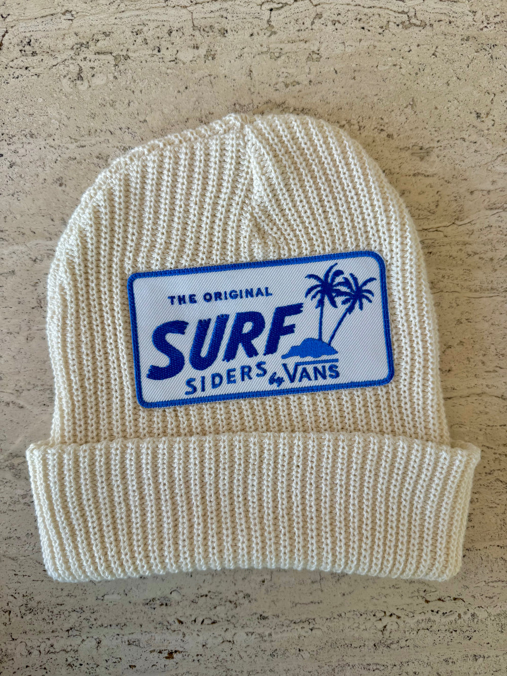 White Momo Beanie "Surfsiders Vans"/  1 patch