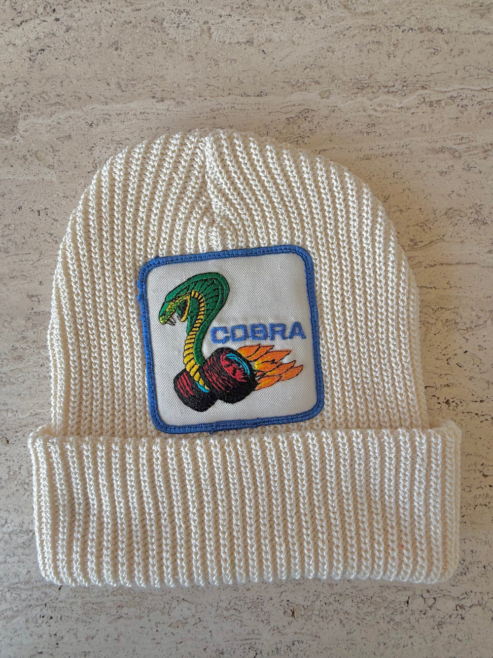 White Momo Beanie "Cobra"/  1 patch