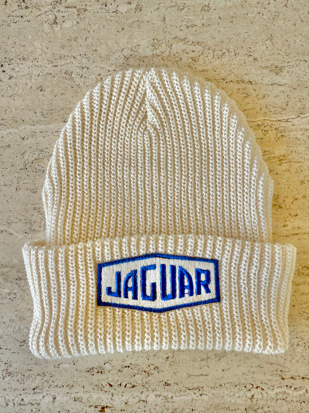 White Momo Beanie "Jaguar"/  1 patch