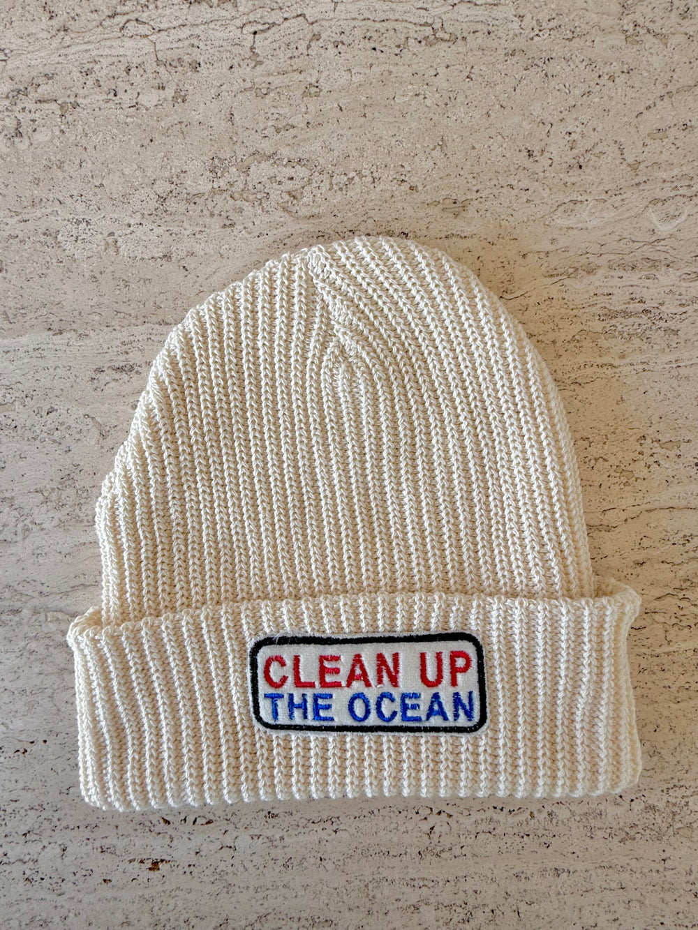 White Momo Beanie "Clean Up the Ocean"/  1 patch