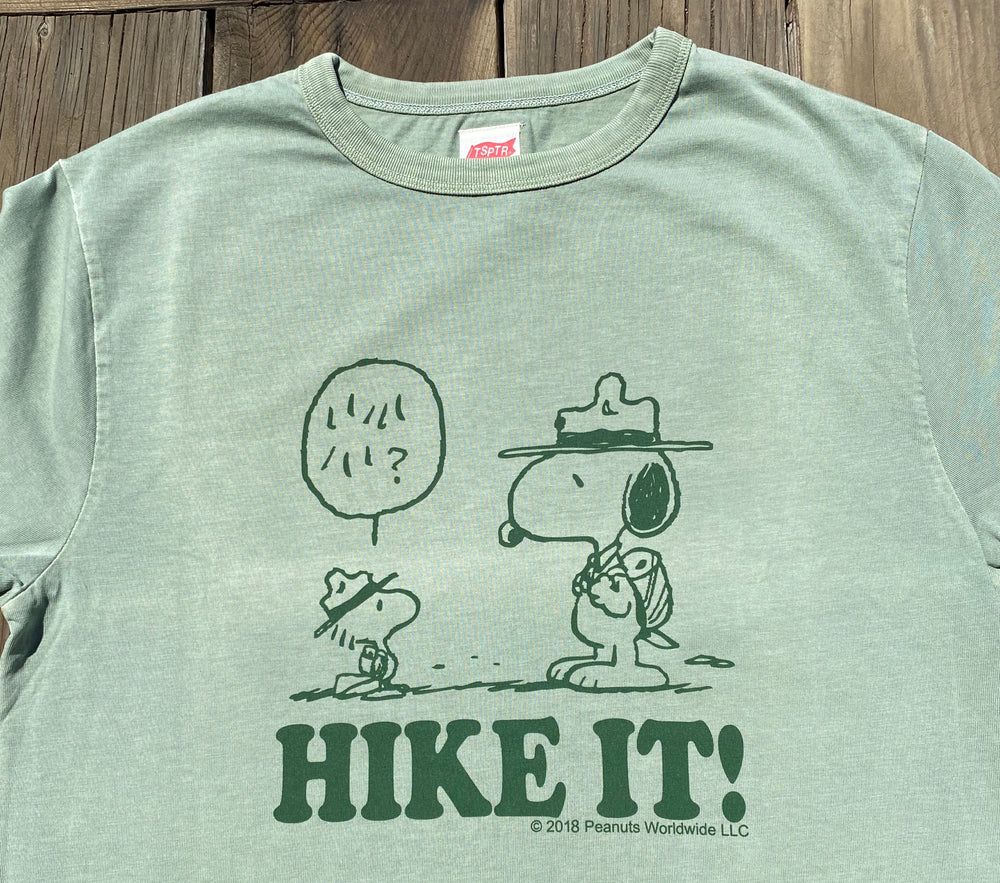 TSPTR Hike It. Green shirt with Snoopy and woodstock standing facing each other. underneath it says Hike It!