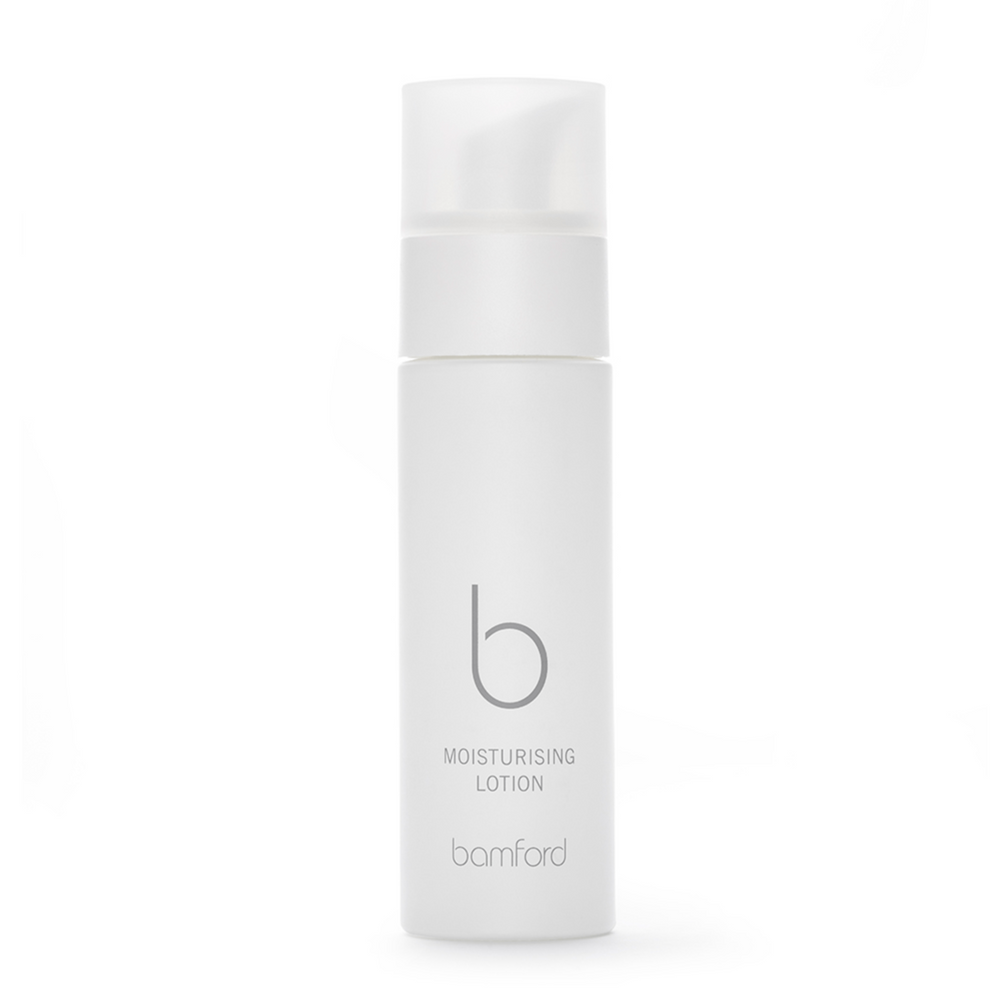 A light-weight, powerful hydrating lotion boosted with squalane and strawberry seed oil to deeply nourish and moisturise. Rosemary extract helps protect skin from environmental pollution and damaging free radicals.  98% Natural Ingredients SIZE - 50ml