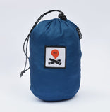 Carry-on hammock in navy blue. 